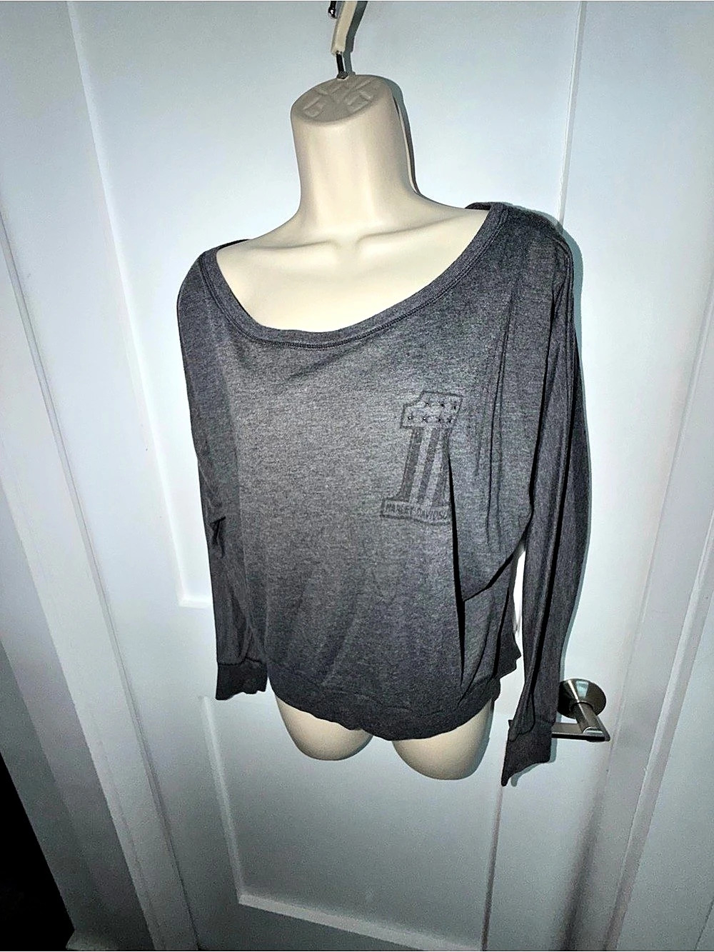 Harley Davidson Long Sleeve Graphic Top in Gray Like medium